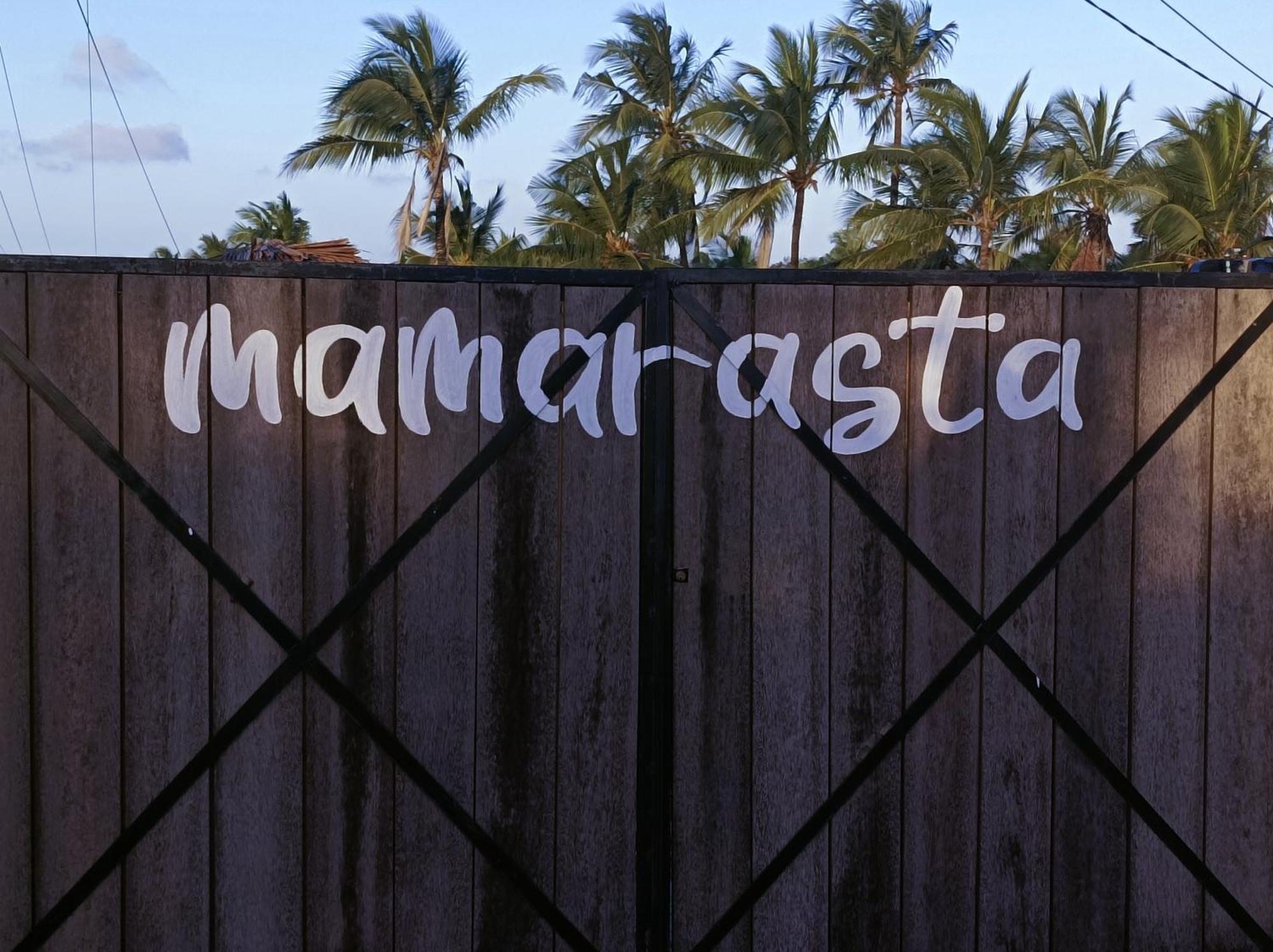 Mamarasta Bed and Breakfast Bwejuu Eksteriør billede