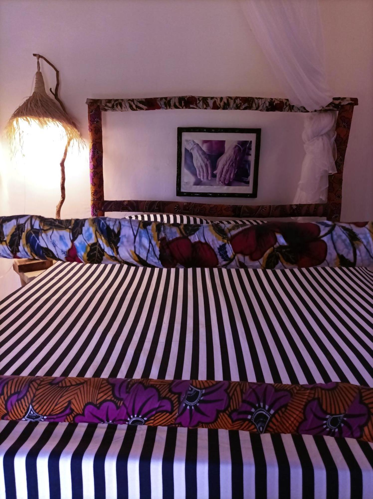 Mamarasta Bed and Breakfast Bwejuu Eksteriør billede